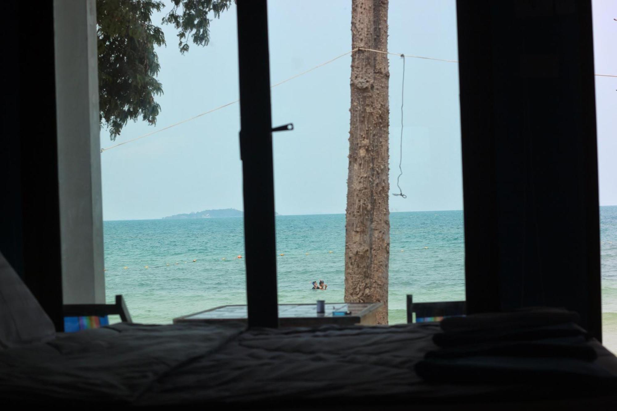 ลุงดำฮัทบีช Hotel Koh Samet Стая снимка