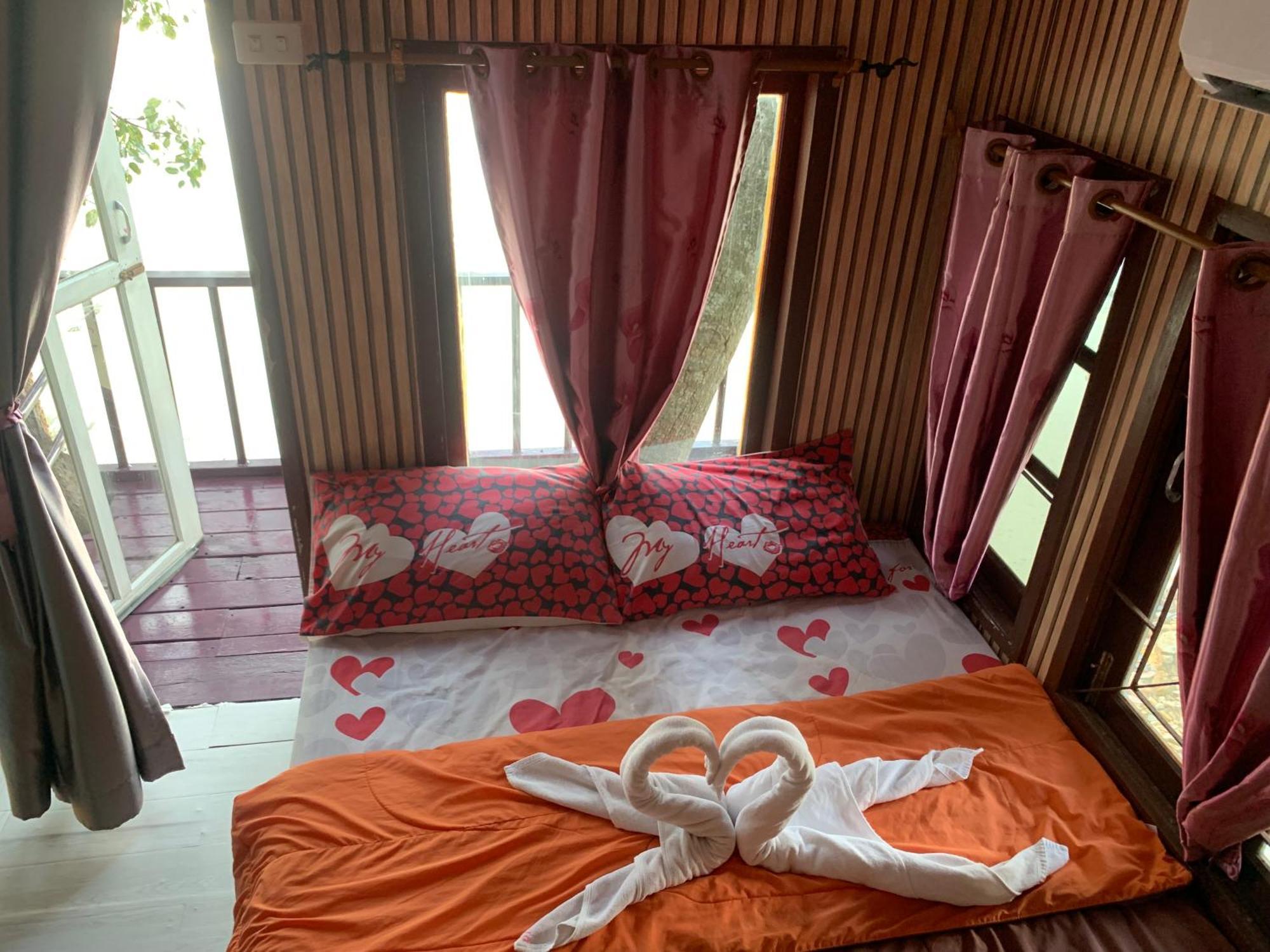 ลุงดำฮัทบีช Hotel Koh Samet Екстериор снимка