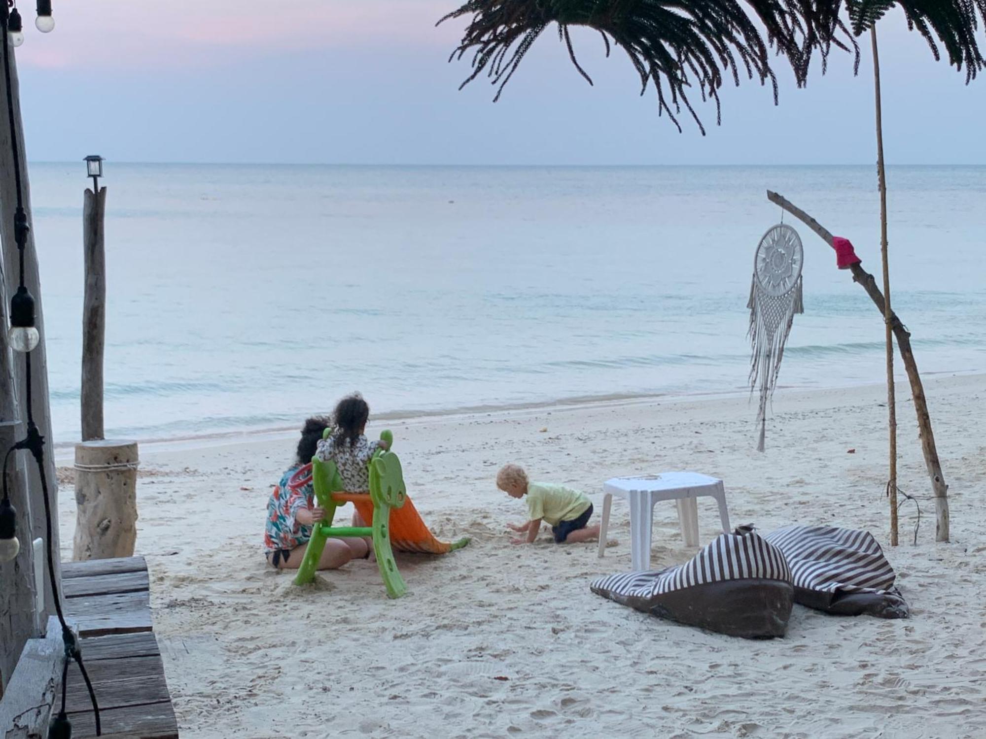 ลุงดำฮัทบีช Hotel Koh Samet Екстериор снимка