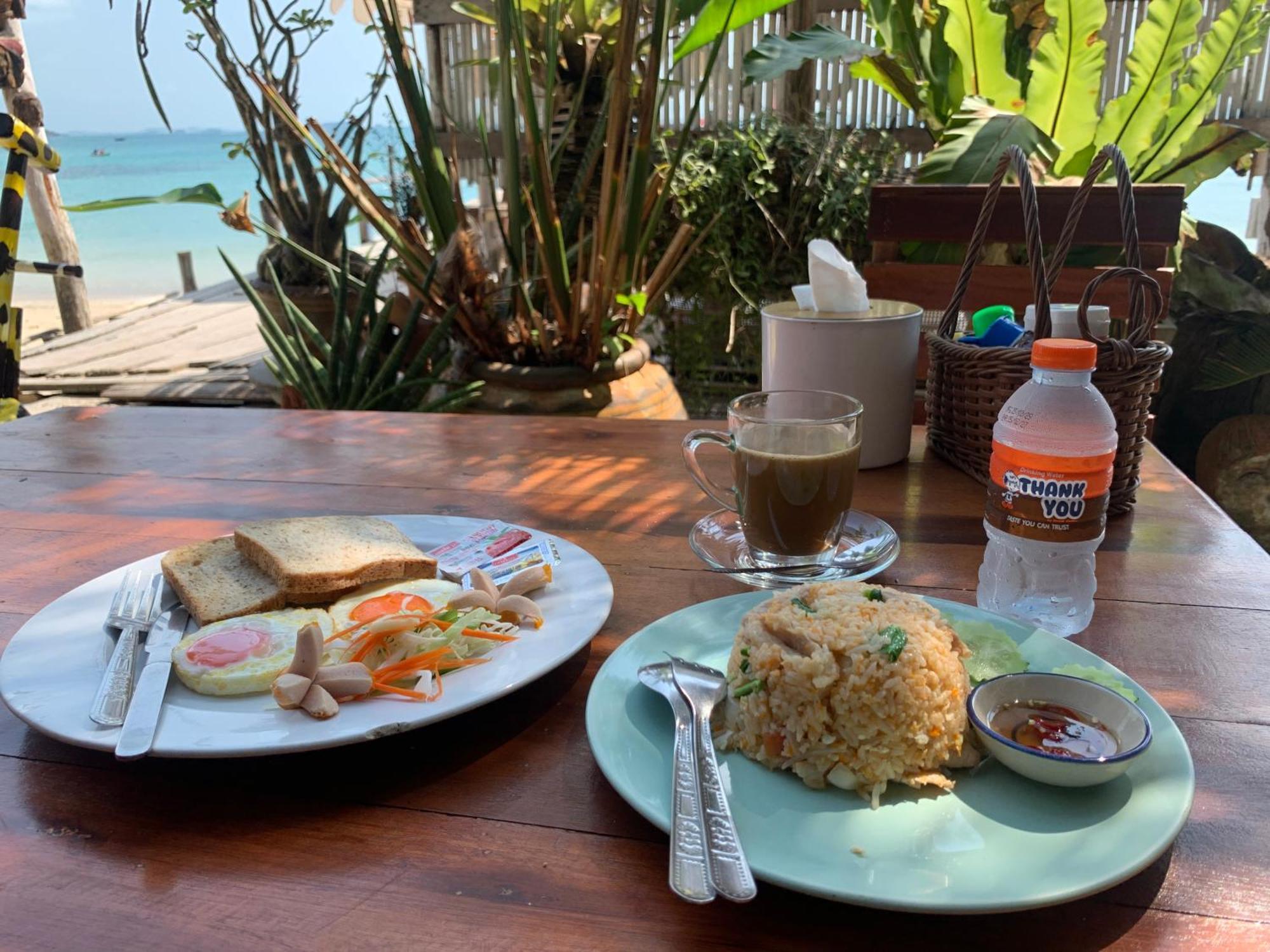 ลุงดำฮัทบีช Hotel Koh Samet Екстериор снимка